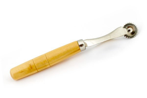 Копир для кроя с деревянной ручкой