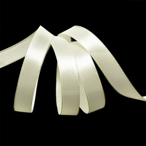 Лента атласная 12мм №3002/002 бл.молочный 27±3м